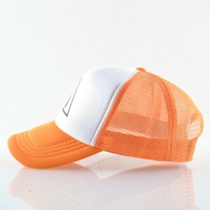 gorra trucker triangulo dibujado